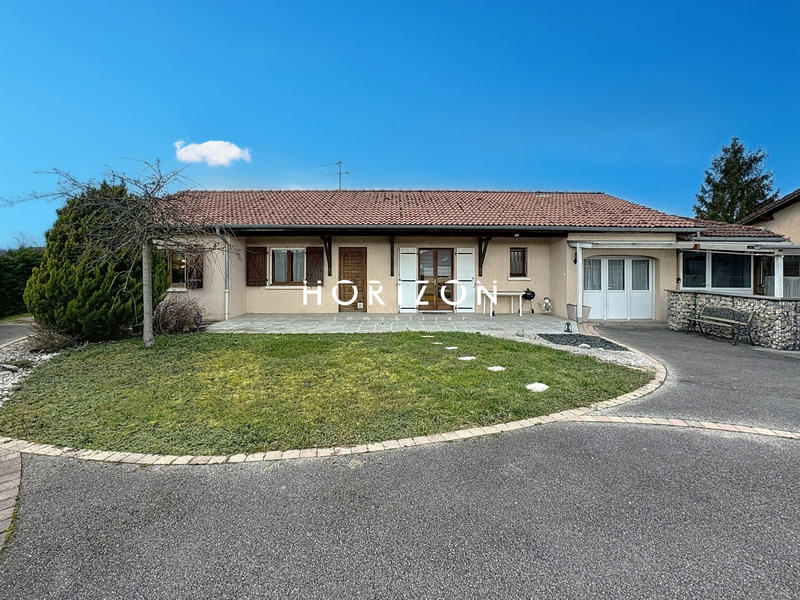 Villa - 180 m² - 8 pièces