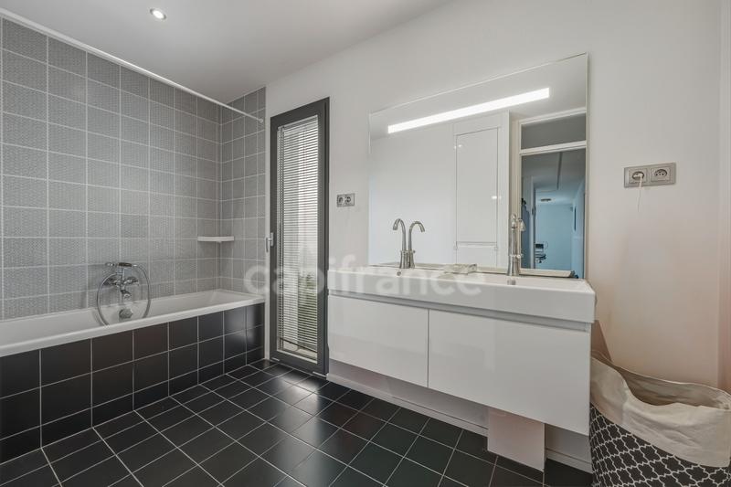 Villa - 166 m² - 7 pièces