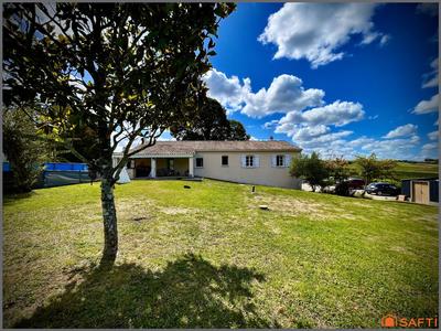 Maison - 141 m² - 8 pièces