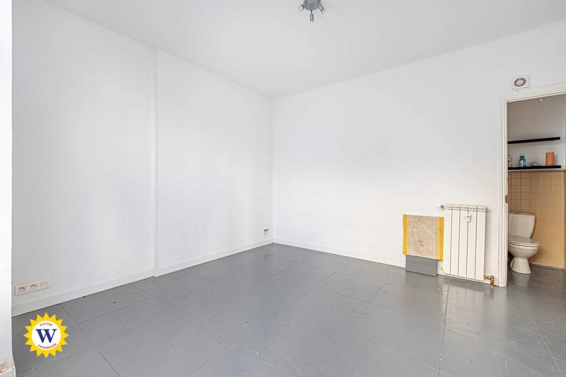 Local commercial - 16 m² - 1 pièce