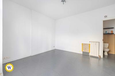 Local commercial - 16 m² - 1 pièce