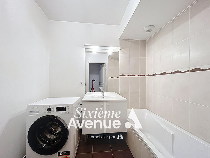 Appartement - 70 m² - 3 pièces