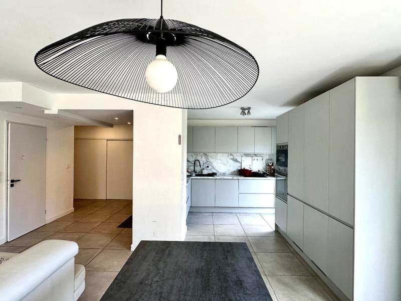 Appartement - 100 m² - 4 pièces