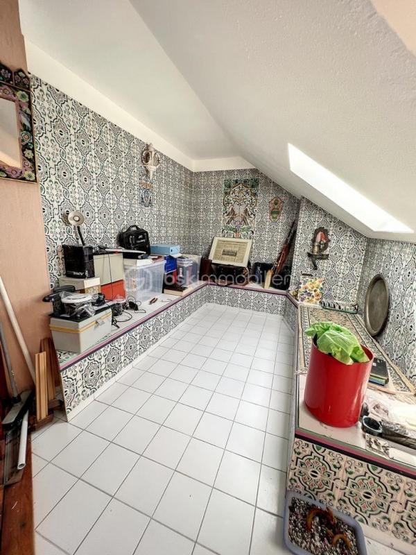 Maison - 90 m² - 5 pièces