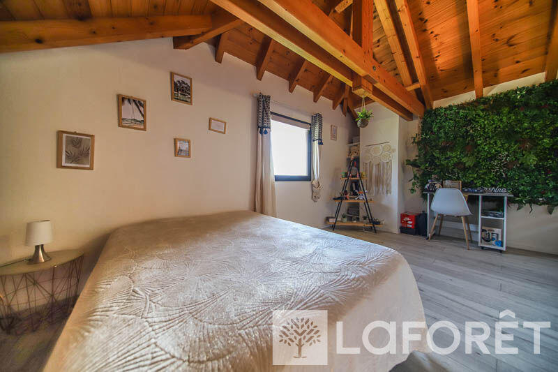 Maison - 166 m² - 8 pièces