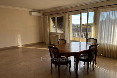 Appartement - 90 m² - 3 pièces