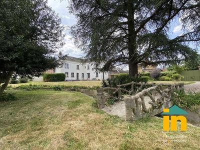 Maison de ville - 255 m² - 11 pièces