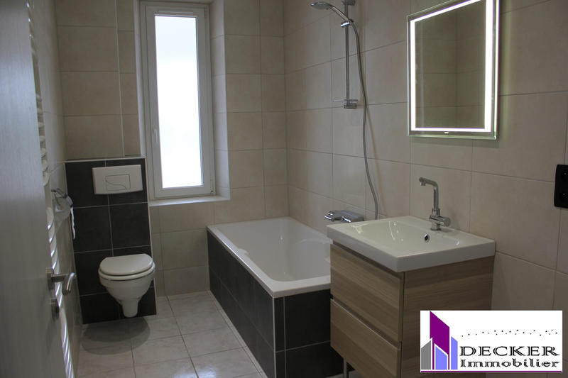 Immeuble - 244 m² - 11 pièces