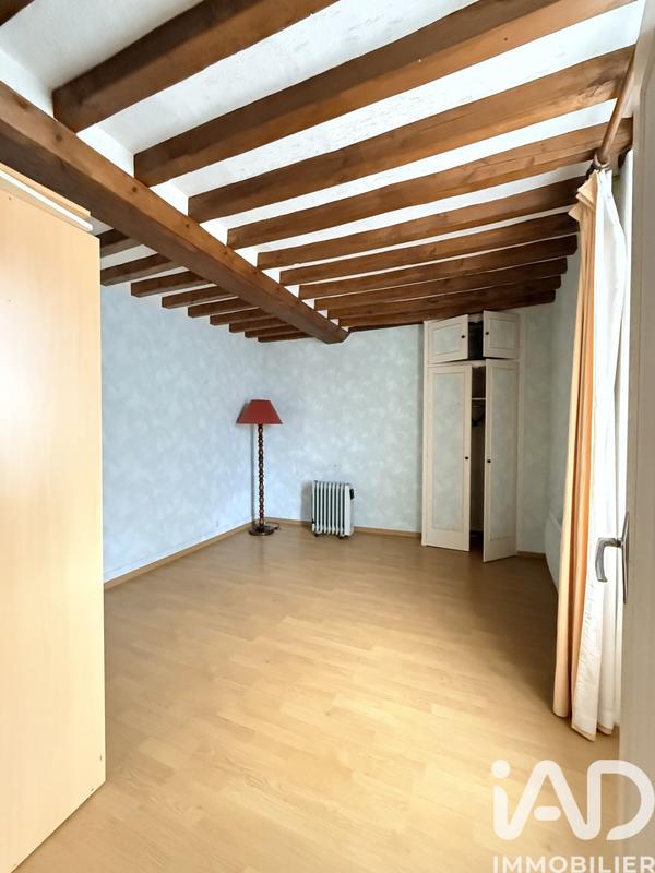 Maison - 250 m² - 9 pièces