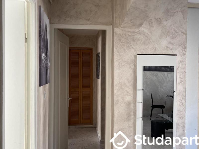 Chambre - 9 m² - 1 pièce