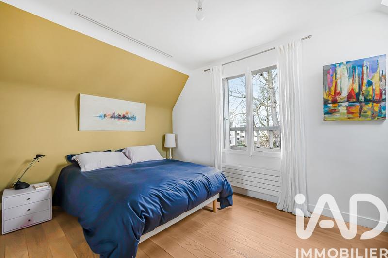 Maison - 213 m² - 8 pièces