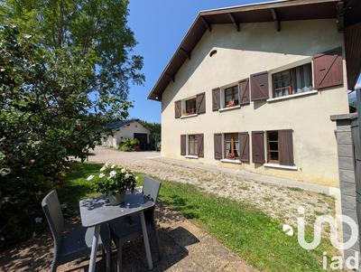 Maison - 184 m² - 9 pièces