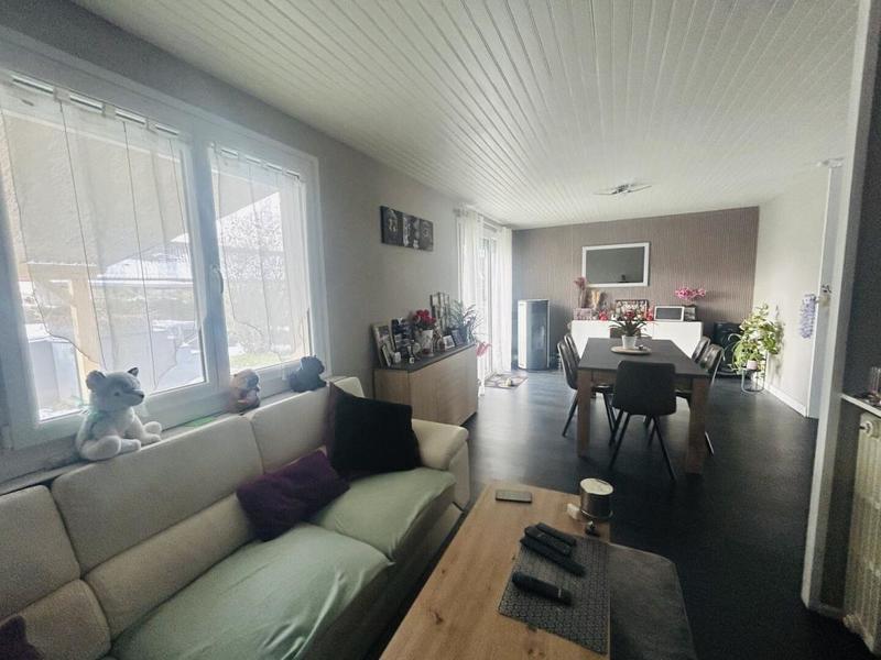 Maison - 93 m² - 5 pièces