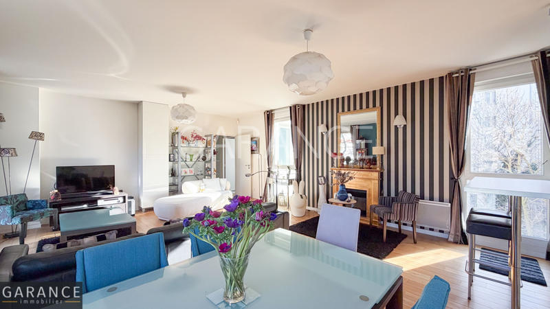 Appartement - 96 m² - 4 pièces