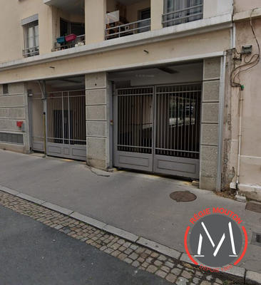 Parking / Garage - 8 m²