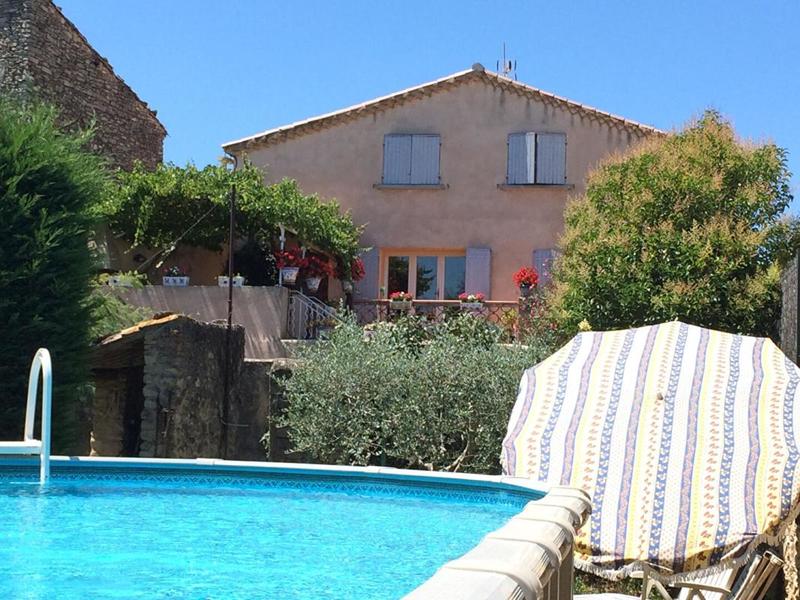 Maison - 210 m² - 8 pièces