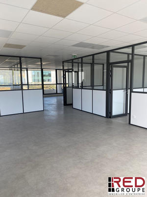 Bureau - 142 m²