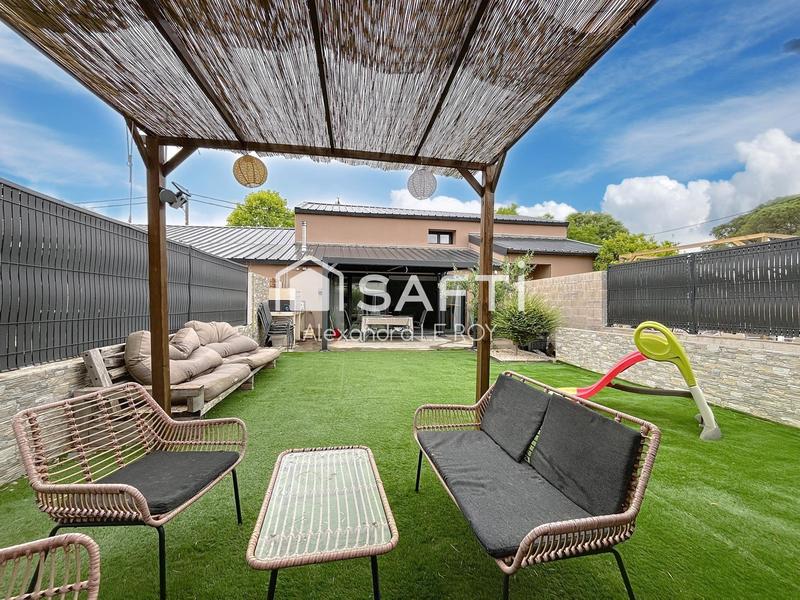 Maison - 102 m² - 4 pièces