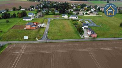 Terrain de lotissements - 703 m²