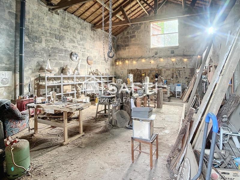 Maison - 255 m² - 9 pièces