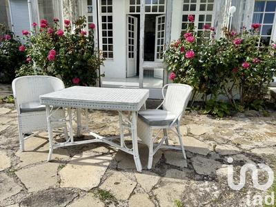 Maison - 230 m² - 10 pièces