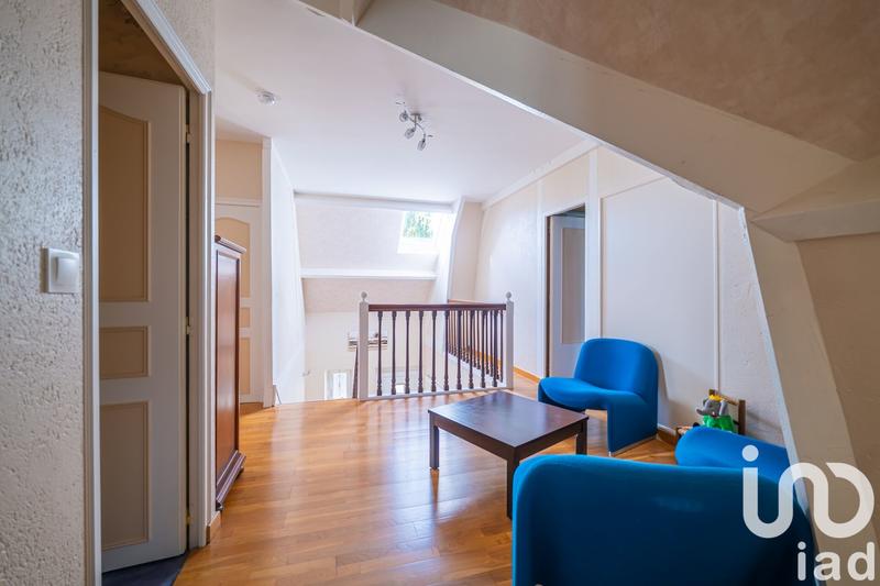 Maison - 196 m² - 6 pièces