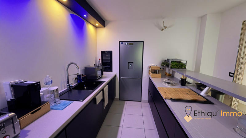 Maison - 174 m² - 7 pièces