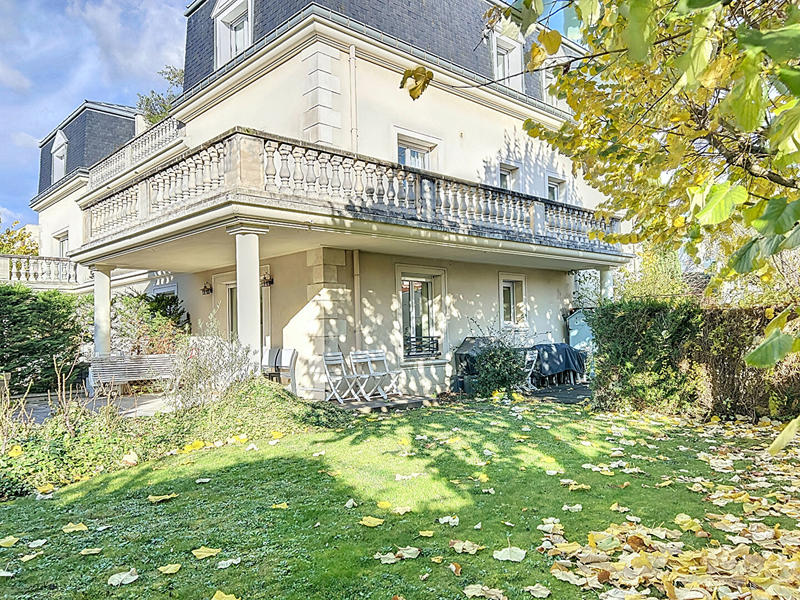 Appartement - 135 m² - 5 pièces