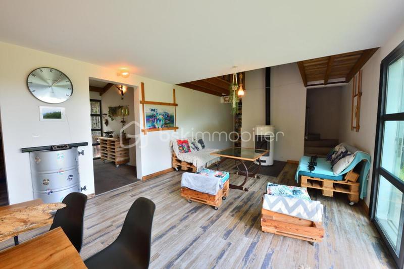 Demeure - 180 m² - 6 pièces