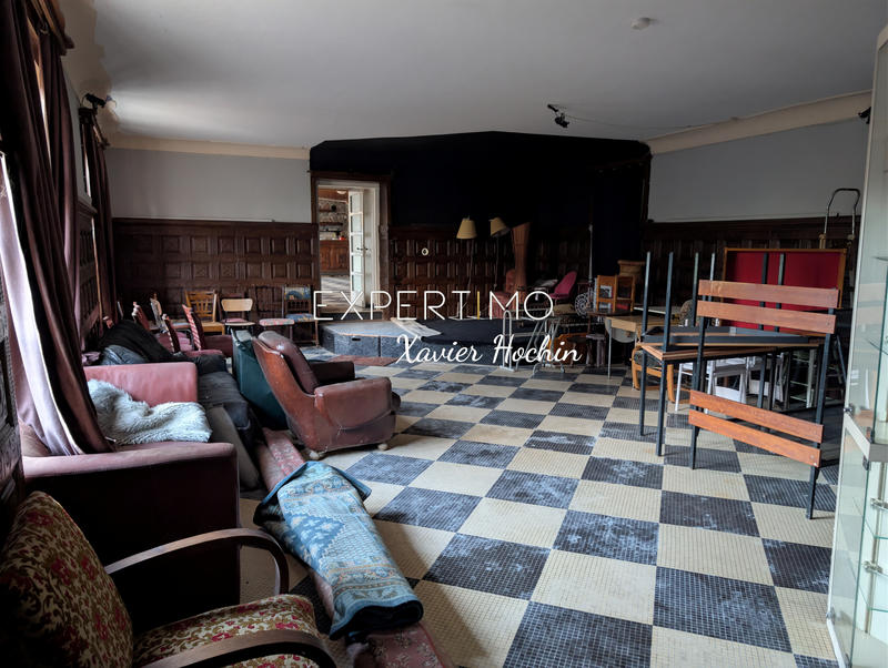 Maison - 960 m² - 32 pièces