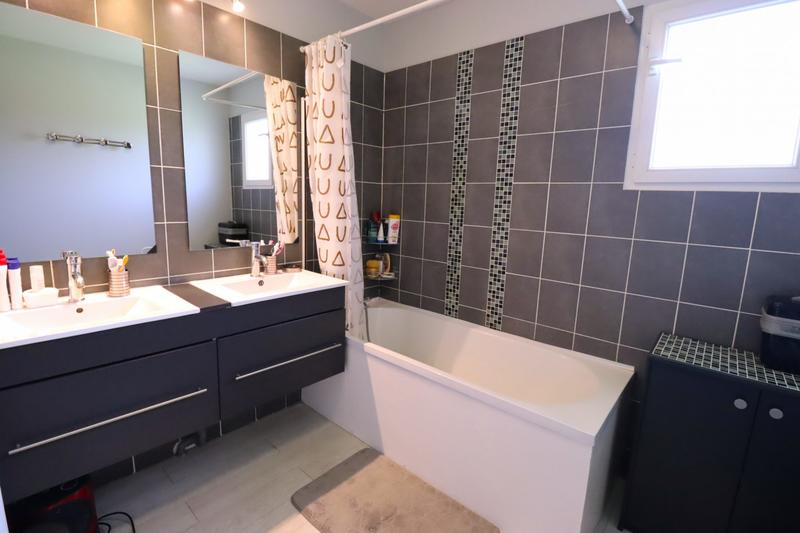 Maison - 86 m² - 4 pièces