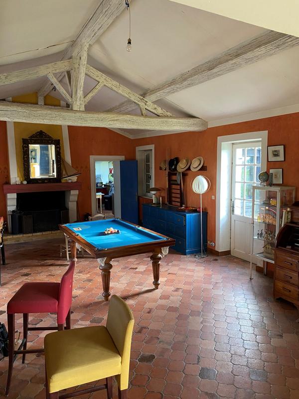 Maison - 214 m² - 4 pièces