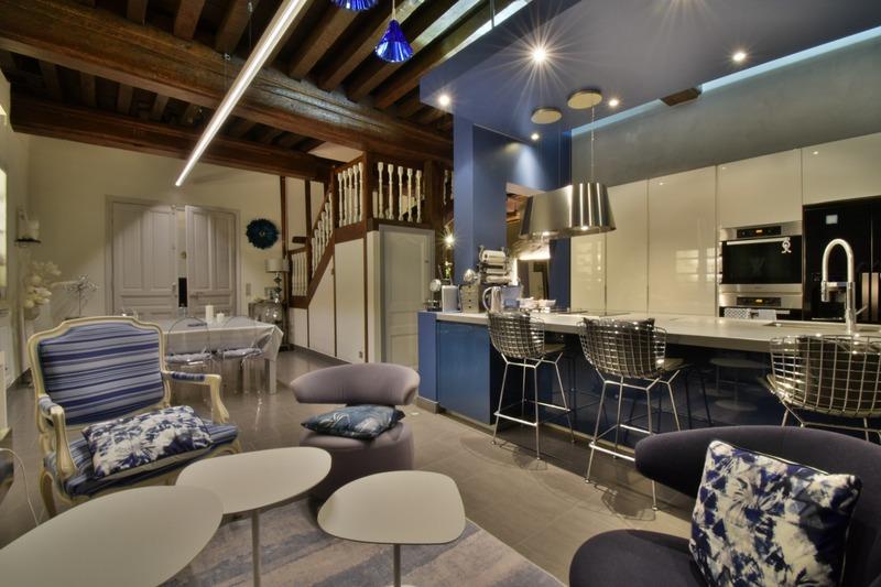 Demeure - 355 m² - 14 pièces