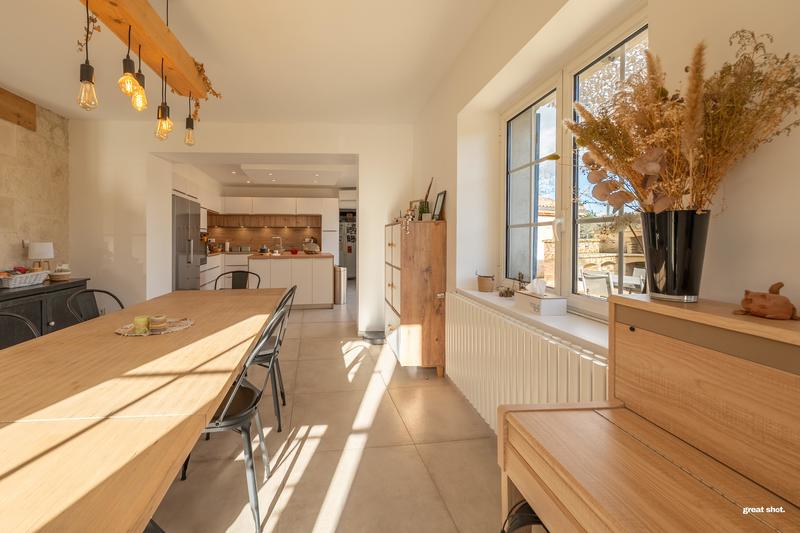 Villa - 198 m² - 7 pièces