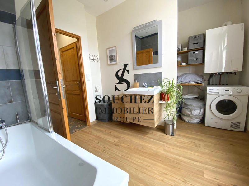 Maison - 328 m² - 7 pièces