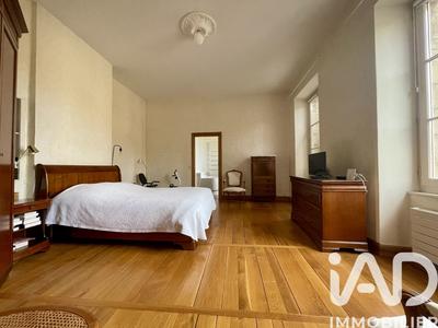 Appartement - 170 m² - 6 pièces