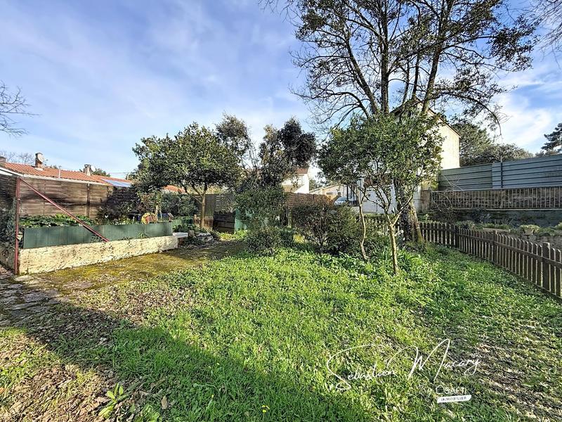 Maison - 229 m² - 9 pièces