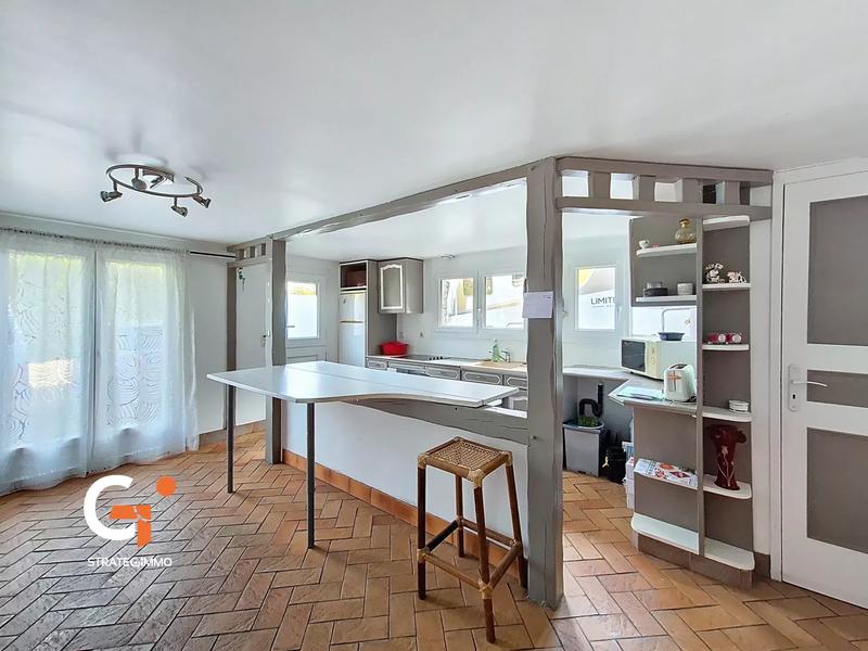 Maison - 200 m² - 10 pièces