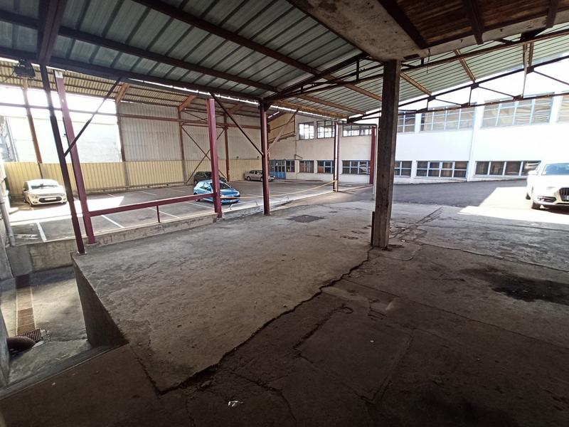 Local commercial - 615 m²