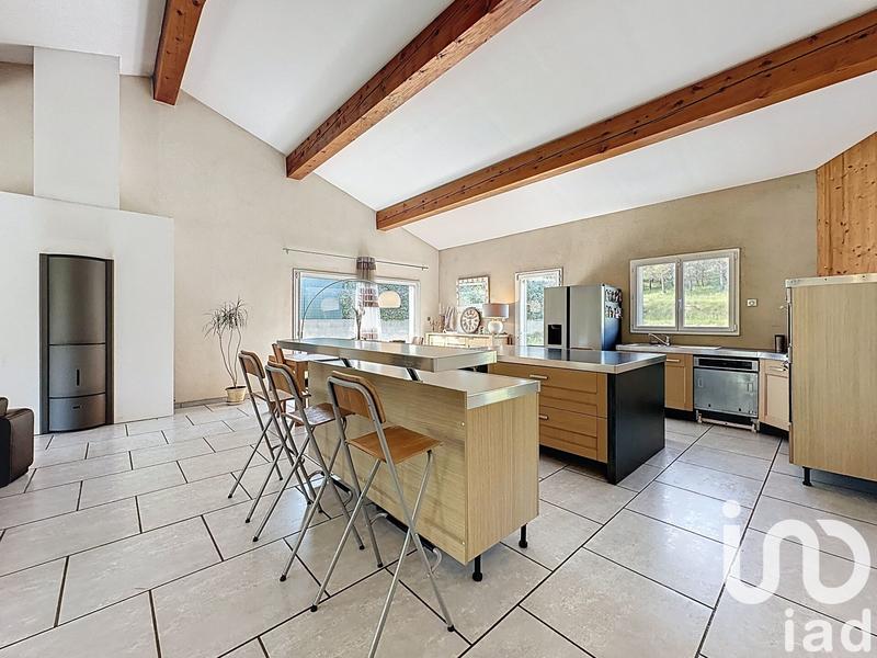 Maison - 140 m² - 5 pièces