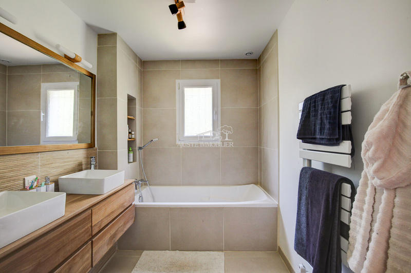 Maison - 163 m² - 6 pièces