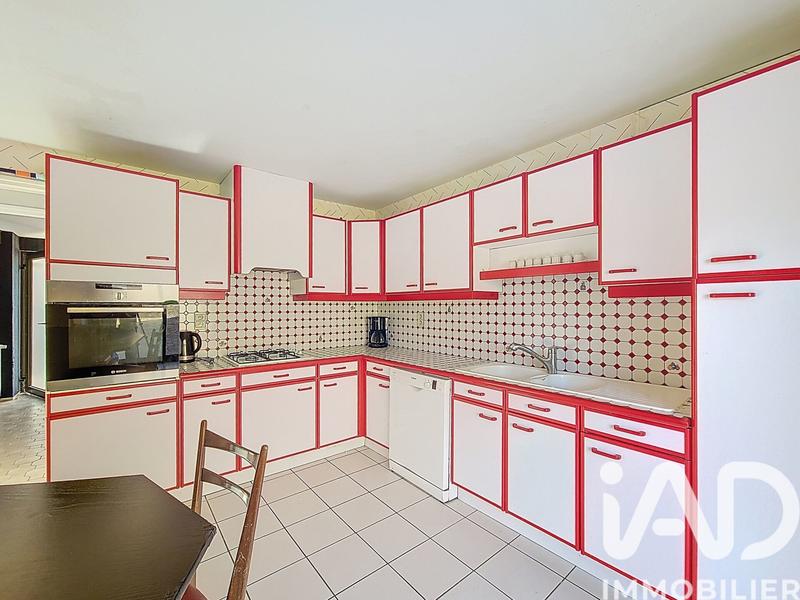 Maison - 223 m² - 11 pièces