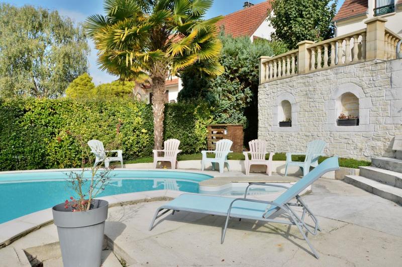 Maison - 145 m² - 7 pièces