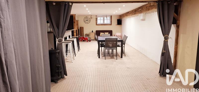 Maison - 209 m² - 6 pièces