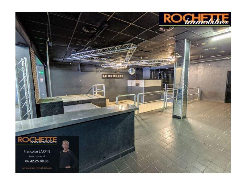 Local commercial - 707 m² - 6 pièces