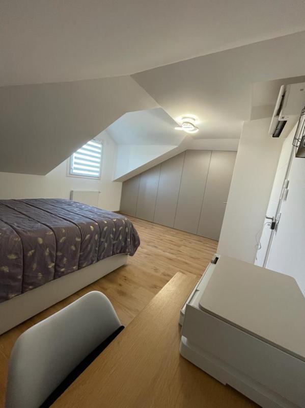 Appartement - 98 m² - 4 pièces