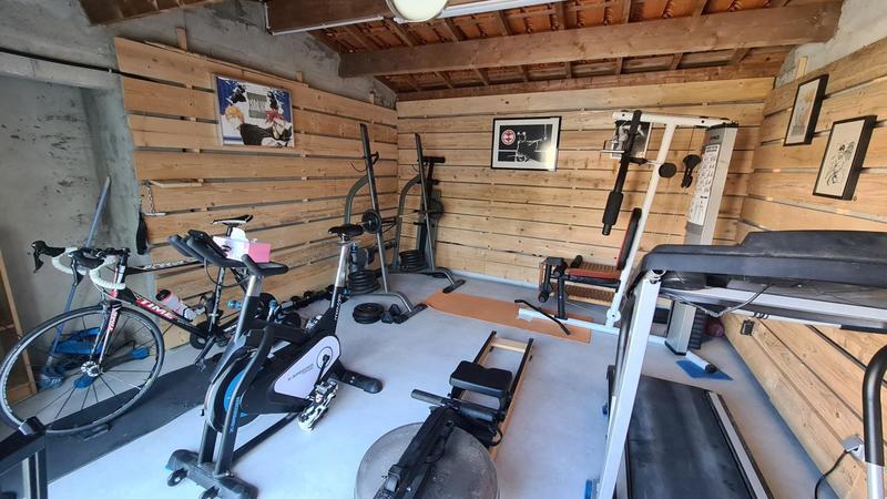 Maison - 252 m² - 9 pièces