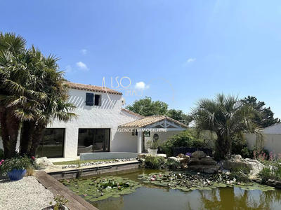 Maison - 296 m² - 8 pièces