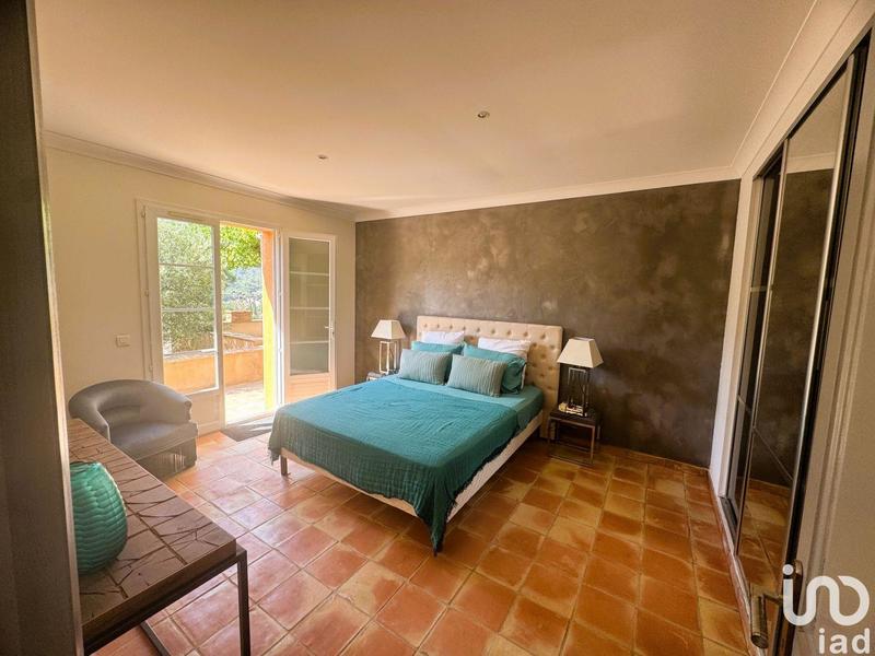 Maison - 185 m² - 5 pièces