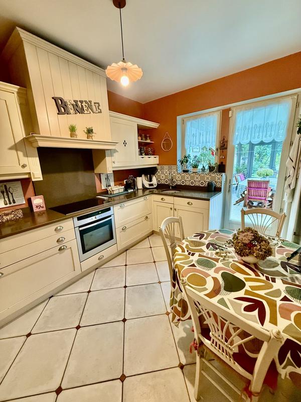 Maison ancienne - 164 m² - 8 pièces